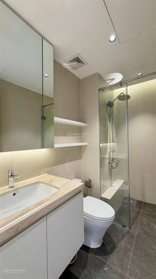 Cần cho thuê gấp căn hộ riviera point, q7 giá siêu rẻ.  0917 300 ***
