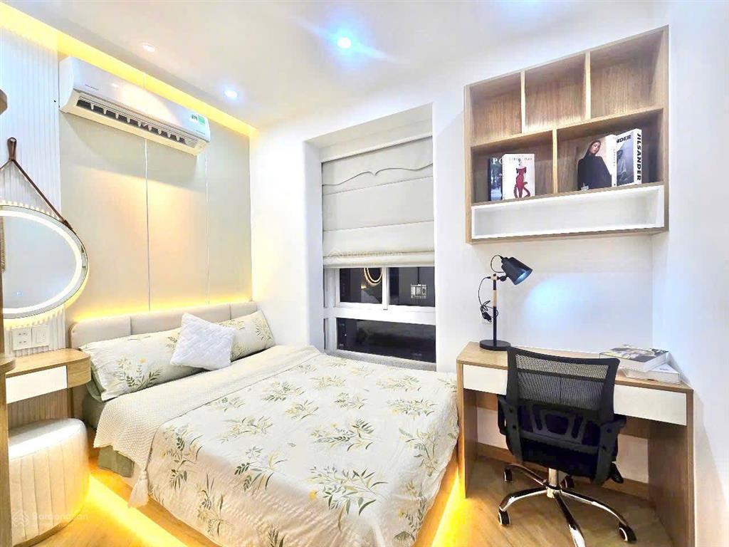 Cần cho thuê nhanh căn hộ sunrise riverside, nhà đẹp, giá rẻ.  0917 300 ***