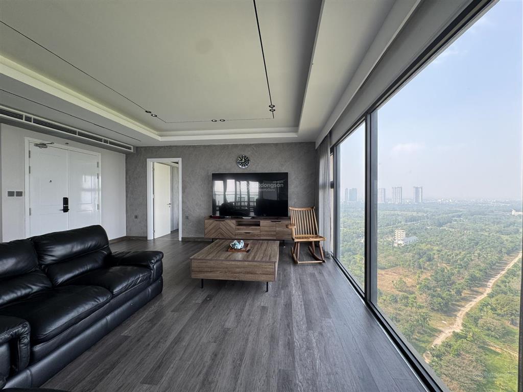 Bán căn hộ siêu hiếm 216m view 270 độ 4 phòng ngủ, sân vườn 30m thang máy riêng, aquabay, ecopark