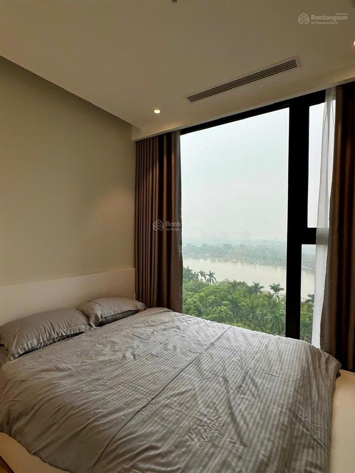 Chính chủ cần bán căn hộ 2 phòng ngủ toà landmark, ecopark view công viên hồ thiên nga
