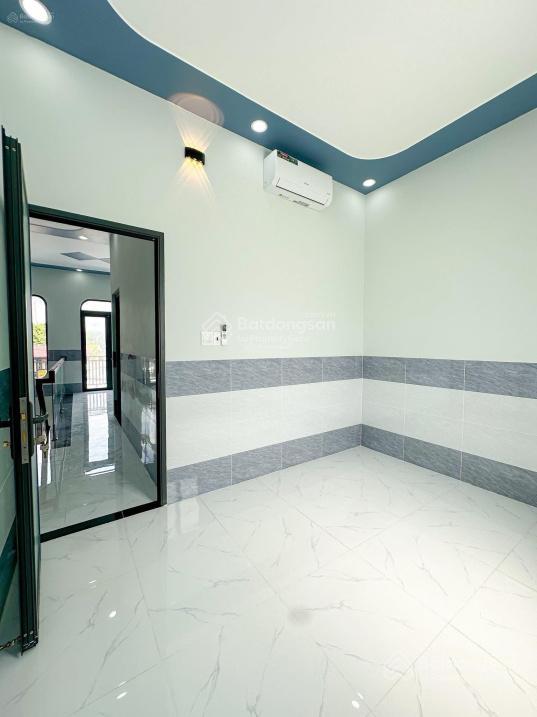 Chủ gửi bán nhà mới xây đường 18b , ngang 5m dài 20m giá 990tr gần chợ bình chánh