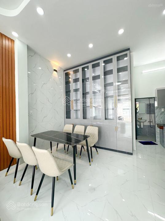 Chủ gửi bán nhà mới xây đường 18b , ngang 5m dài 20m giá 990tr gần chợ bình chánh