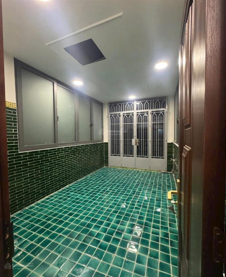 Bán nhà đúc 2 lầu bình hưng chỉ 1 tỷ 170  gần satra phạm hùng