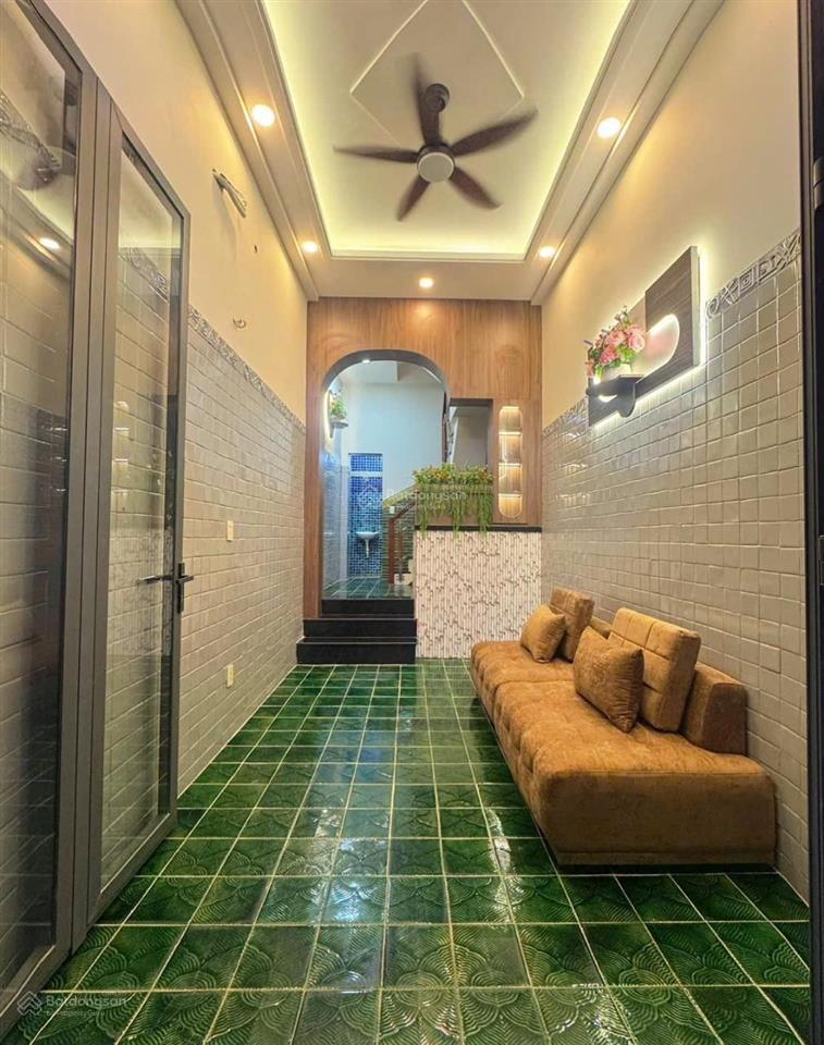 Bán nhà đúc 2 lầu bình hưng chỉ 1 tỷ 170  gần satra phạm hùng