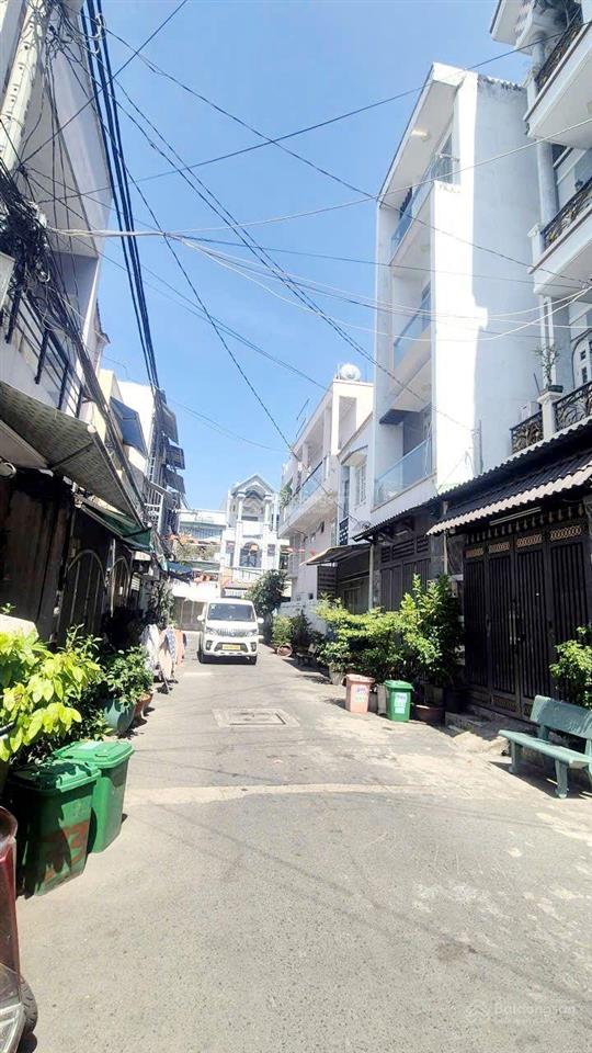 Nhà 4 tầng 4x17m 4pn hẻm 8m thông 759 hương lộ 2 bình tân 6.9 tỷ