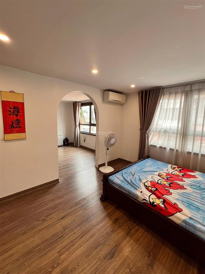Lô góc 3 thoáng nhà mới phạm ngọc thạch 37 m2 6 tầng 15.6 tỷ