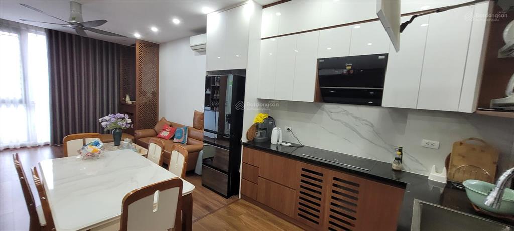 41/45 m2  26 tỷ câu giấy ! nhà mới phân lô ,thang máy ngõ ô tô kinh doanh