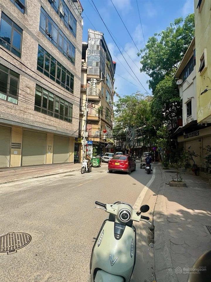 56m2 mặt tiền 4,6 m  nhà phố tam khương vỉa hè kinh doanh 7 tầng thang máy vị trí cực đẹp .