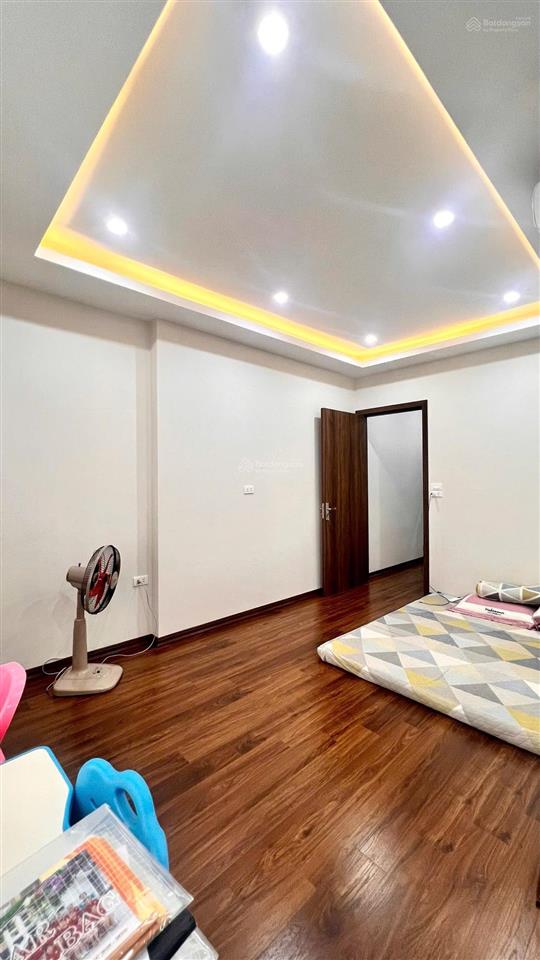 6,5 tỷ  mt 4.4 m nhà ngõ ô tô kinh doanh khu vực phân lô yên lãng 6 tầng xây mới
