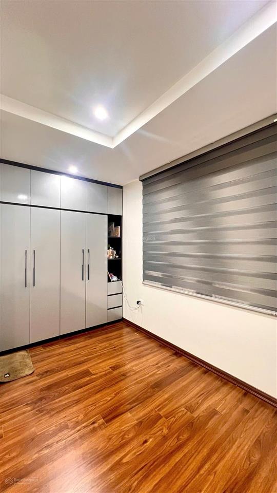 6,5 tỷ  mt 4.4 m nhà ngõ ô tô kinh doanh khu vực phân lô yên lãng 6 tầng xây mới