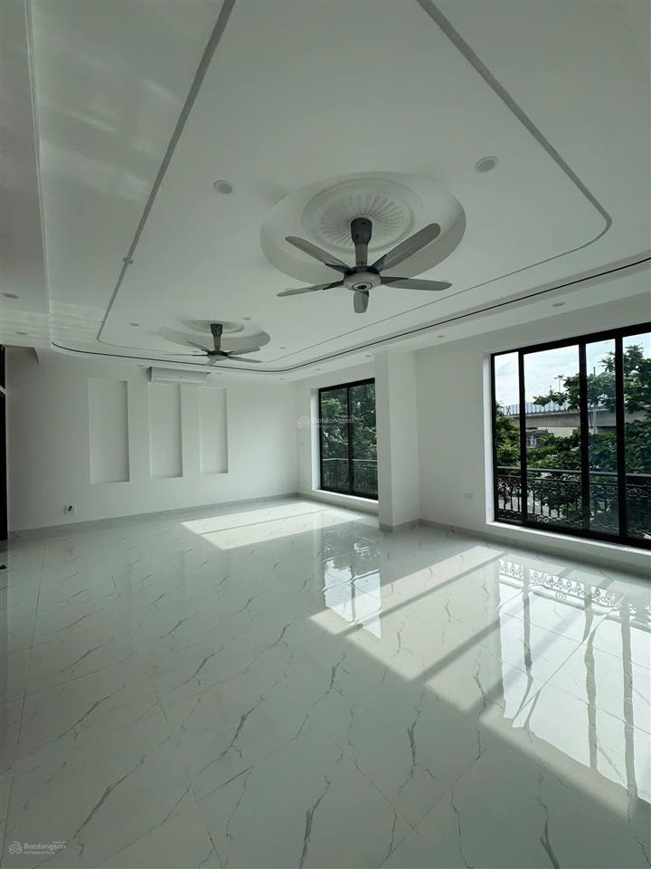 Nhà mặt phố lô góc 2 thoáng quang trung hà đông xây mới 5 tầng thang máy 51 m2  27,9 tỷ mt 6,9 m