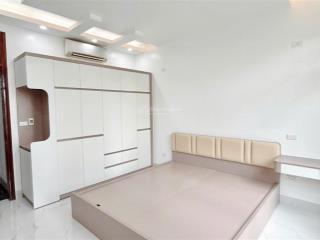 Lô góc 3 thoáng nhà mới ở ngay 15 m ra chợ / 56 m2  6 tầng thang máy  mt 4.1  17,5 tỷ