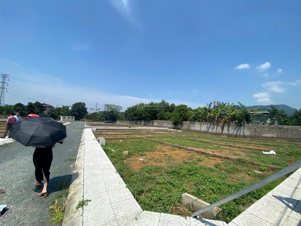 Nhỉnh 1 tỷ đất view hồ hoà sơn, hiếm!