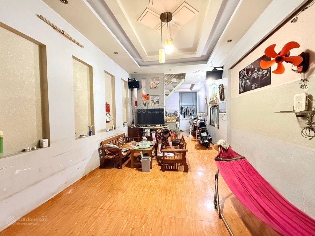 Mtkd bùi quang là gv  2 tầng  70m2  khu kd sầm uất  đường 10m có lề  9tỷ (tl)