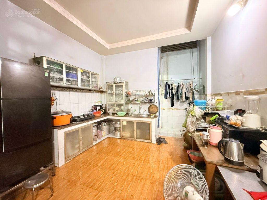 Mtkd bùi quang là gv  2 tầng  70m2  khu kd sầm uất  đường 10m có lề  9tỷ (tl)