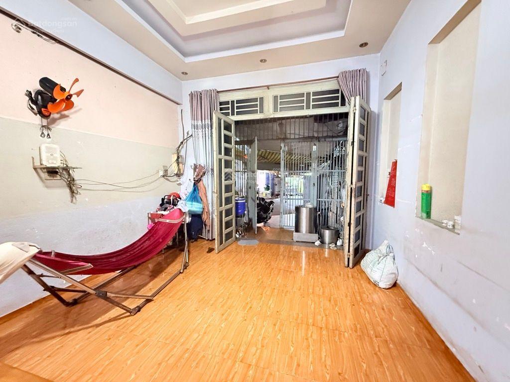 Mtkd bùi quang là gv  2 tầng  70m2  khu kd sầm uất  đường 10m có lề  9tỷ (tl)