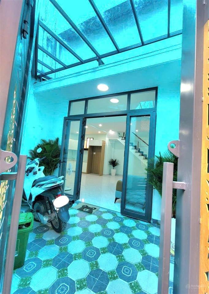 Nhà đẹp ở ngay  tặng nội thất cơ bản  hxh đỗ cửa  2 tầng btct đường ht13 q.12  3,24tỷ (tl)