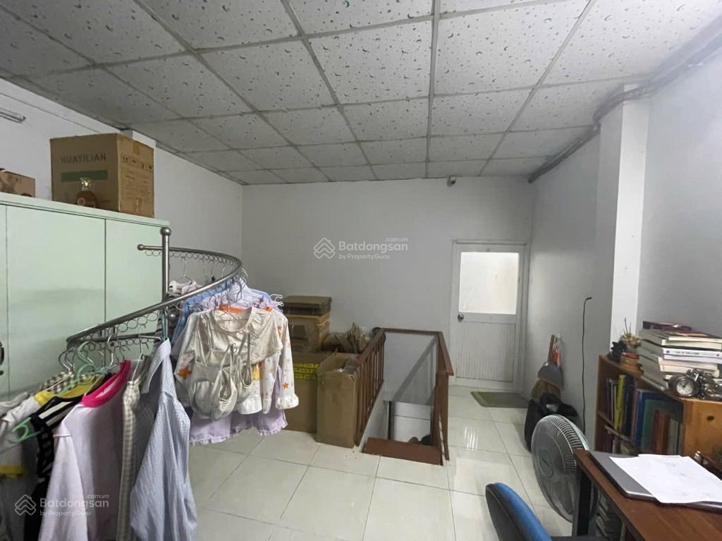 Hàng hiếm 2 tầng btct  thống nhất gv  40m2 đầy đủ công năng chỉ 3,8tỷ (tl)  chạm nhẹ là chốt