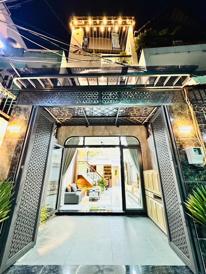 Chính chủ cần bán, đường trần quang diệu, p13, q3, dt 64,7m2, cho thuê 26tr, sổ riêng