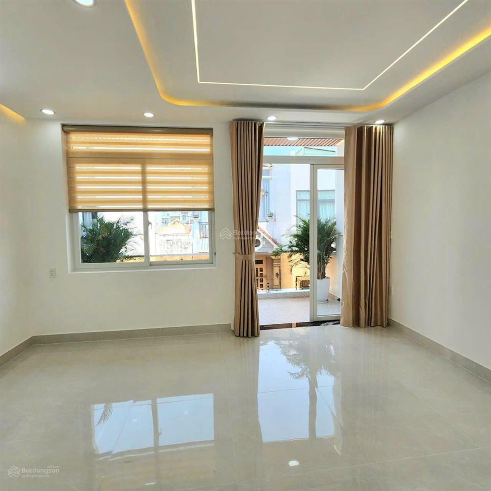 Nhà đẹp sẵn nội thất, hoàng hoa thám, p12, bình thạnh, dt 67,5m2,giá 3tỷ200 cho thuê 25tr, sổ riêng