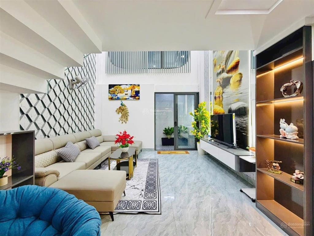 Giá tốt hơn thị trường,đ.phan xích long,.p1,phú nhuận,dt 67,5,giá 3ty650tr, cho thuê 25tr, sổ riêng