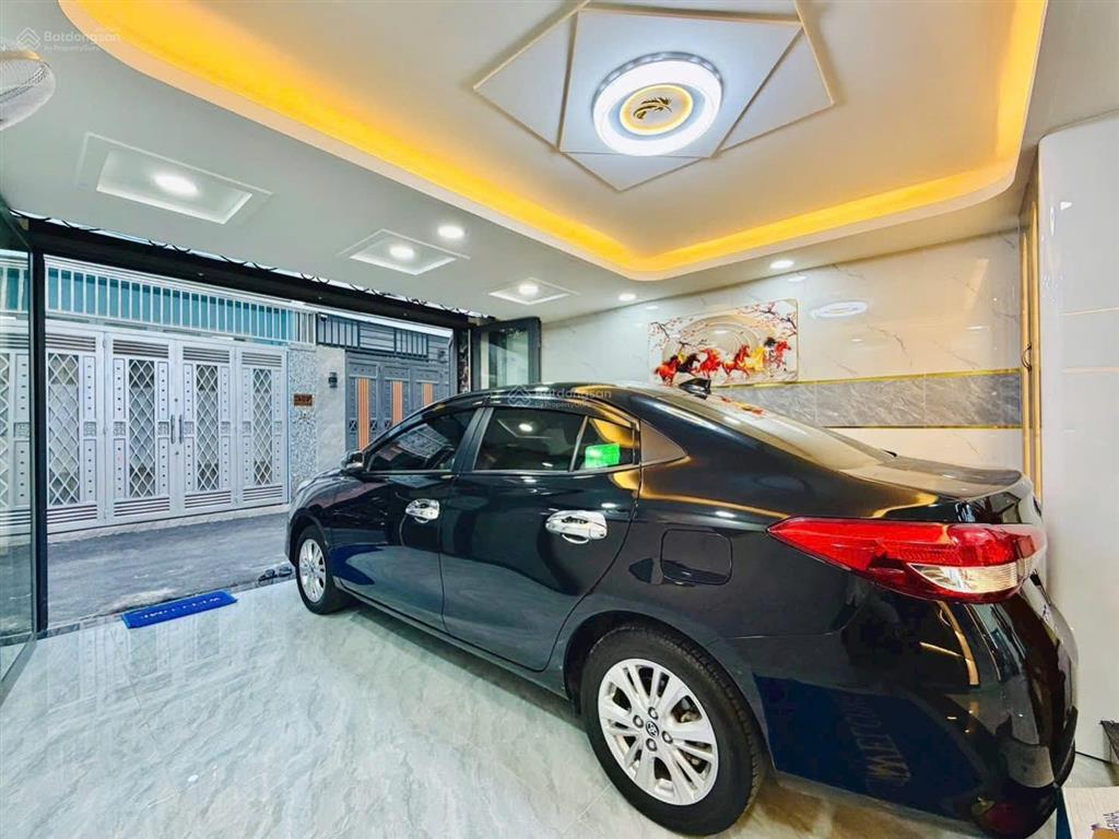 Giá tốt hơn thị trường,đ.phan xích long,.p1,phú nhuận,dt 67,5,giá 3ty650tr, cho thuê 25tr, sổ riêng