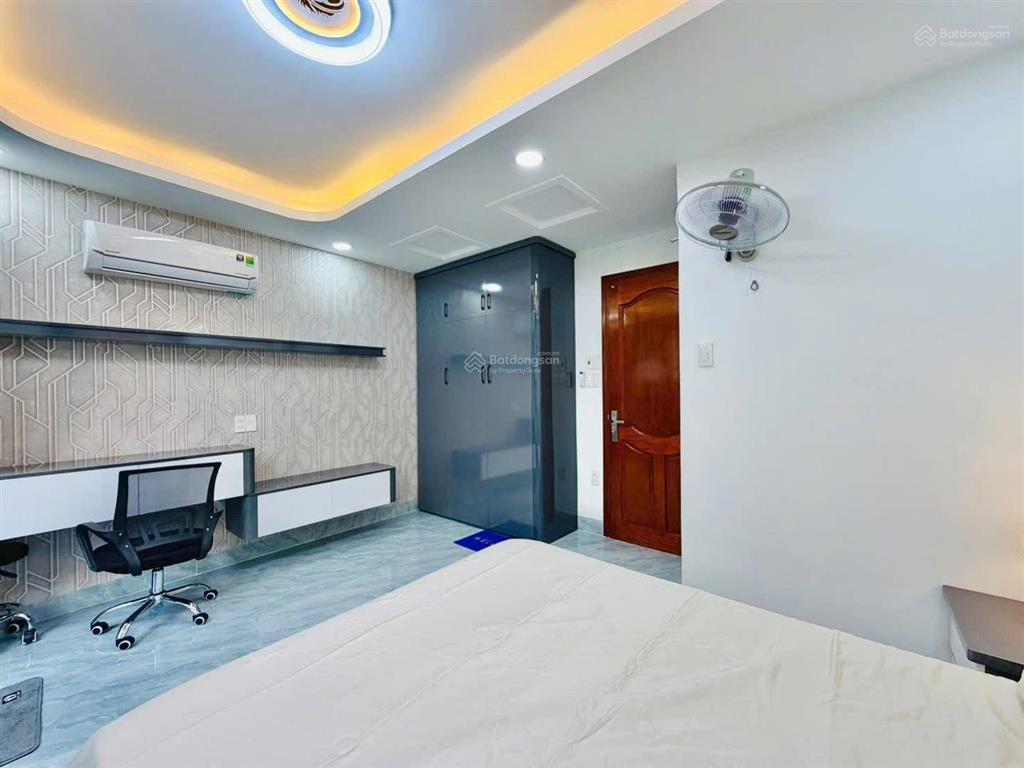 Giá tốt hơn thị trường,đ.phan xích long,.p1,phú nhuận,dt 67,5,giá 3ty650tr, cho thuê 25tr, sổ riêng