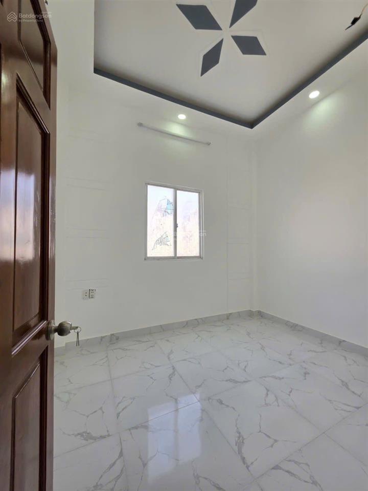 Căn hiểm khu vực,đ.hồ văn huê,p9,phú nhuận,dt 76m2,giá 3ty900tr,cho thuê 26tr,sổ riêng