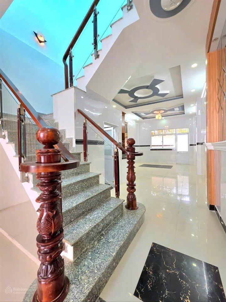 Căn hiểm khu vực,đ.hồ văn huê,p9,phú nhuận,dt 76m2,giá 3ty900tr,cho thuê 26tr,sổ riêng