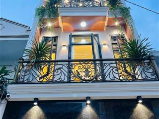 Chủ cần bán gấp,đ.hoàng văn thụ, p1,q.tân bình, dt 70m2, giá 3tỷ780tr, cho thuê 26tr, sổ riêng.