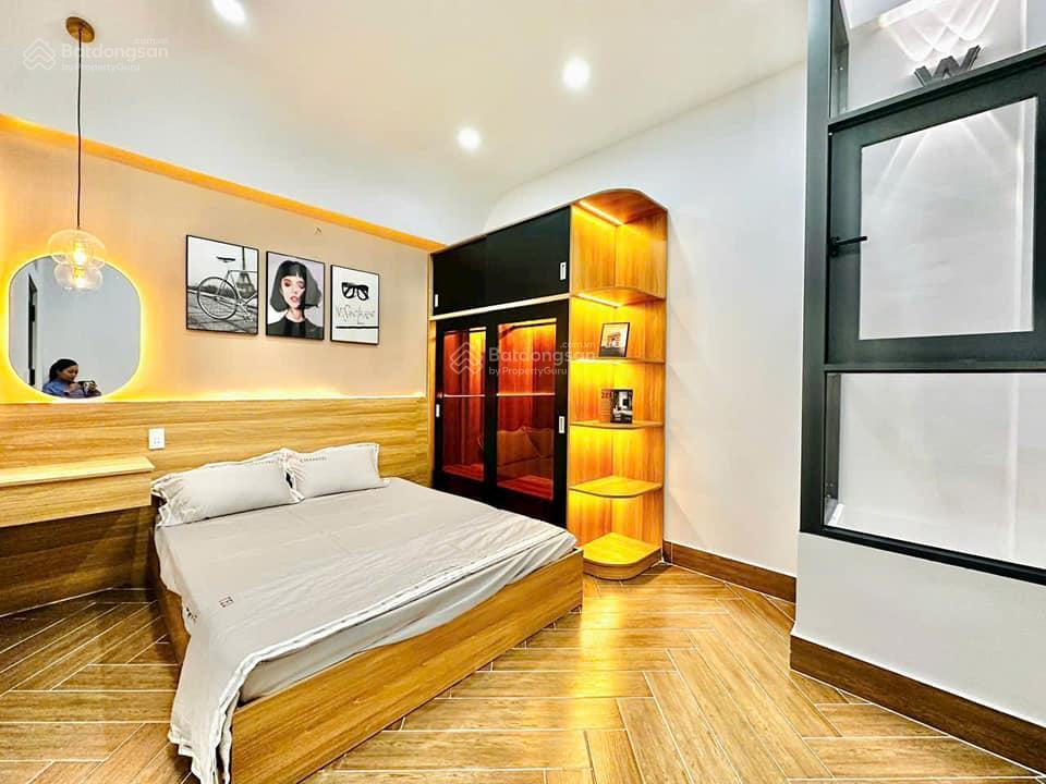Nhà đẹp giá quá hời, đ. nguyễn tri phường, p9, q5, dt 66,3m2, giá 3tỷ380tr, sổ riêng.