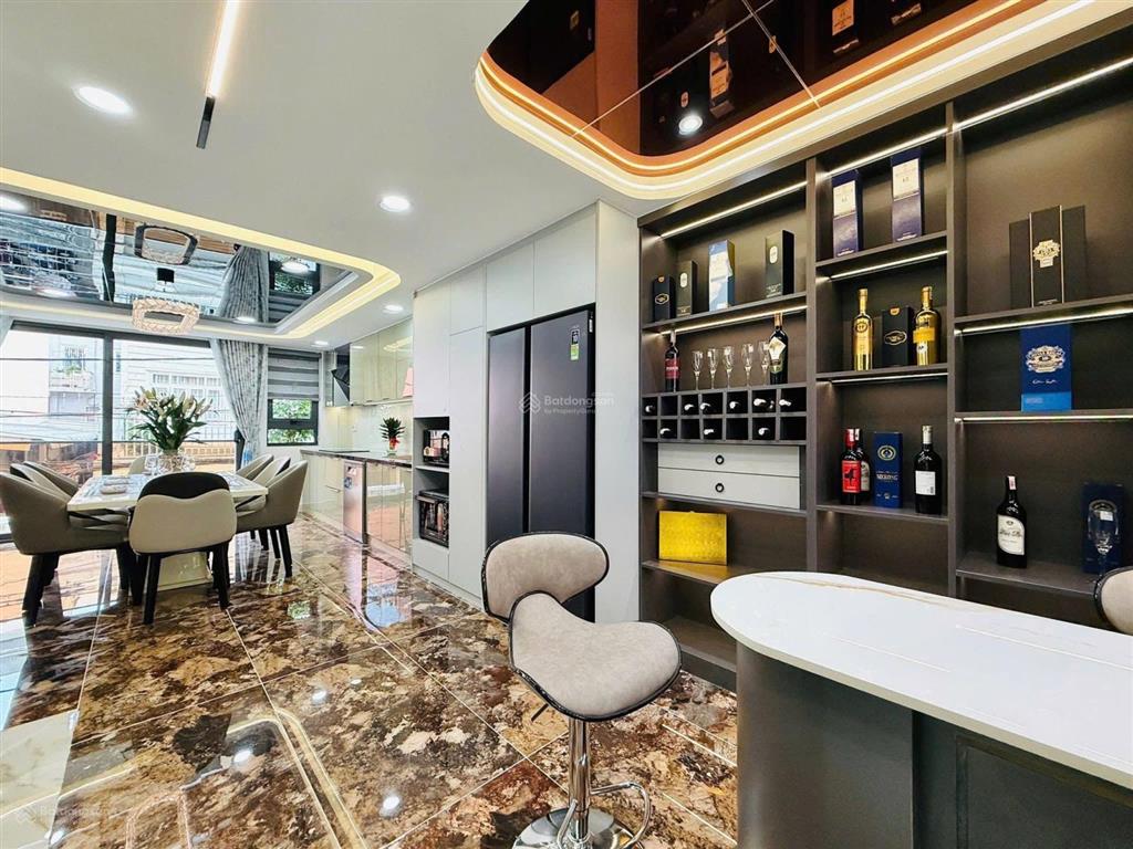 Chủ đi nước ngoài,nguyễn đỗ cung,p.tây thạnh,tân phú,dt90,1m2,giá 5tỷ300tr,cho thuê 32tr,sổ riêng.