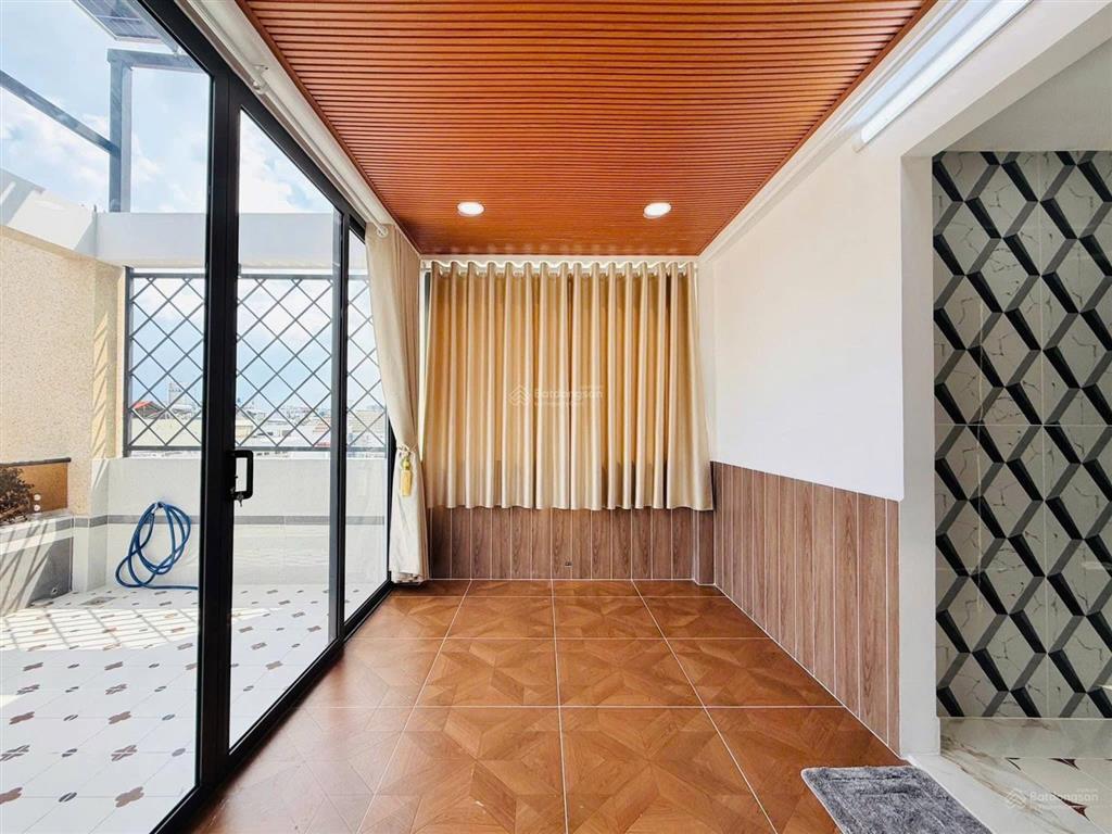 Chủ đi nước ngoài,nguyễn đỗ cung,p.tây thạnh,tân phú,dt90,1m2,giá 5tỷ300tr,cho thuê 32tr,sổ riêng.