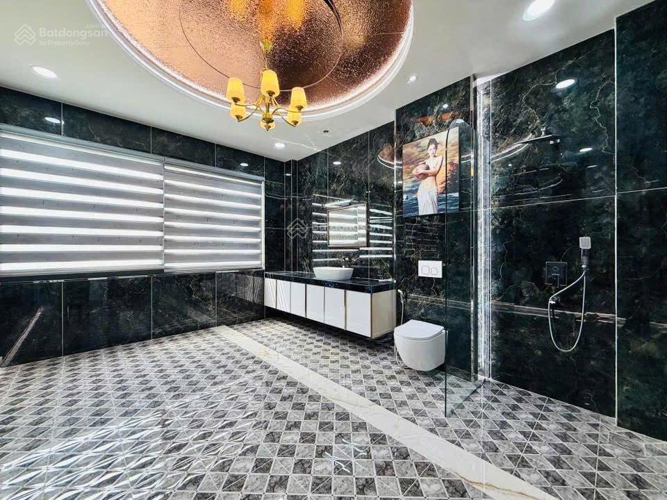 Chủ đi nước ngoài,nguyễn đỗ cung,p.tây thạnh,tân phú,dt90,1m2,giá 5tỷ300tr,cho thuê 32tr,sổ riêng.