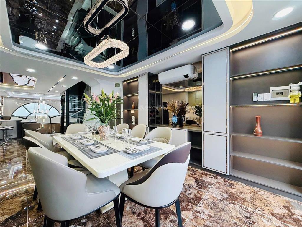 Chủ đi nước ngoài,nguyễn đỗ cung,p.tây thạnh,tân phú,dt90,1m2,giá 5tỷ300tr,cho thuê 32tr,sổ riêng.