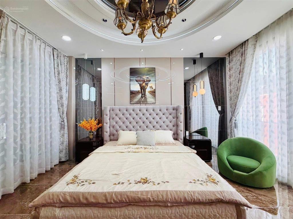 Chủ đi nước ngoài,nguyễn đỗ cung,p.tây thạnh,tân phú,dt90,1m2,giá 5tỷ300tr,cho thuê 32tr,sổ riêng.