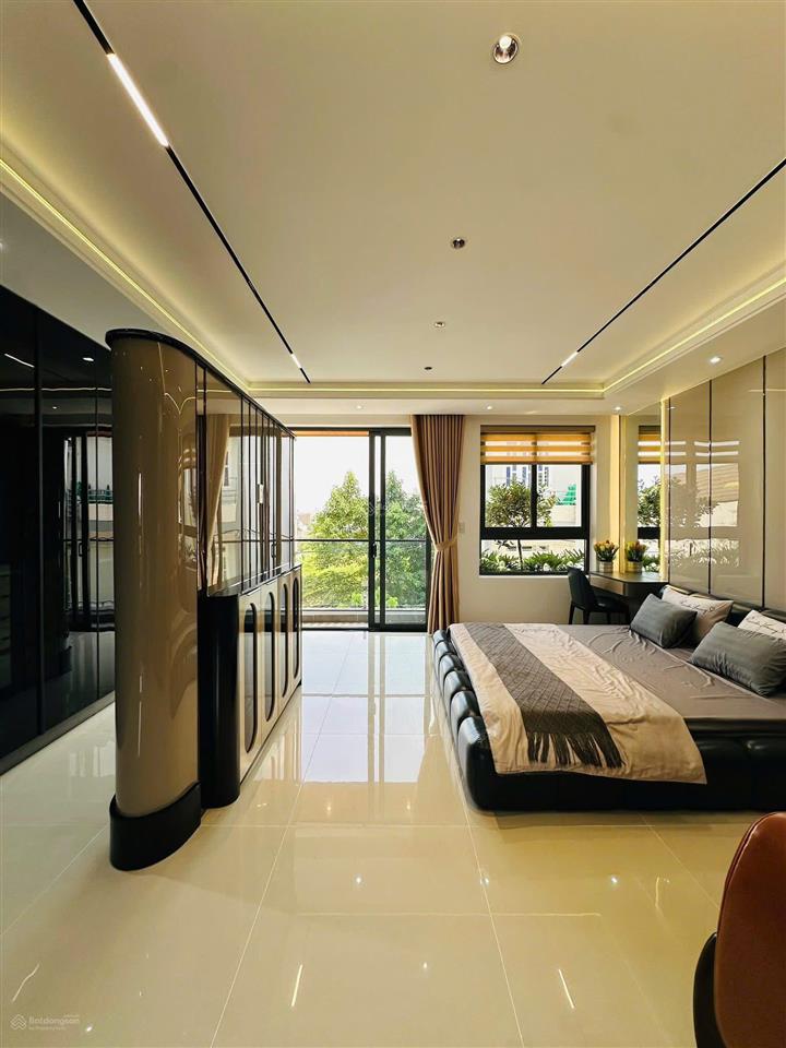 Bán nhà hẻm xe hơi 8m, đoàn văn bơ, p14, q4, dt 71,5m2, giá 3tỷ900tr, cho thuê 27tr, sổ riêng.
