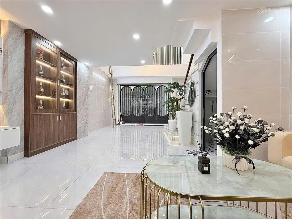 Nhà bán gấp giá ngộp tại lý thường kiệt, p7, tân bình, dt 85,3m2, cho thuê 26tr, sổ riêng