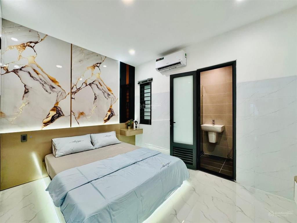 Nhà đẹp khu vực q10, đường cao thắng, p12, dt 72m2, giá 3tỷ780tr,cho thuê 27tr/tháng,sổ hồng riêng.