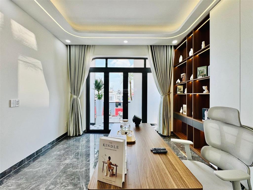 Nhà đẹp giá tốt, đ trần bình trọng, p1, q5, dt 60m2, giá 3tỷ700tr, cho thuê 25tr/tháng, sổ riêng.