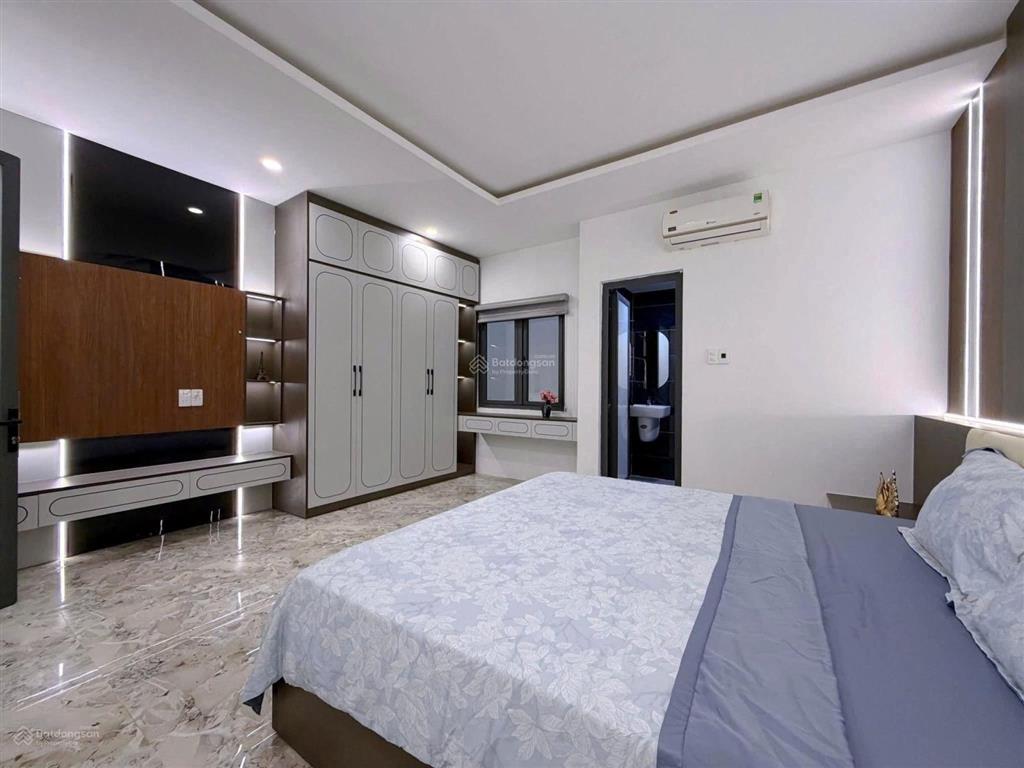 Bán nhà khu vực lê hồng phong, p3, q5, dt 80m2, giá 3tỷ800tr, cho thuê 27tr/tháng, sổ hồng riêng.