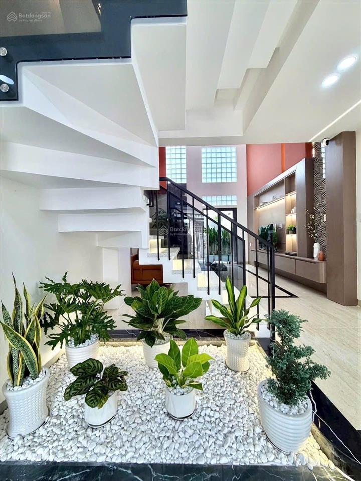 Hẻm ô tô, khu dân trí cao hồ bá phấn, p phước long a,q9,dt 60m2,giá 3tỷ200tr,cho thuê 25tr,sổ riêng