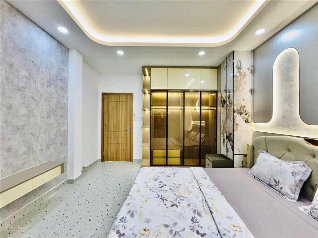 Chủ cần tiền gấp, phan văn hân, p17, quận bình thạnh, dt 64m2, giá 3tỷ250tr, cho thuê 25tr,sổ riêng