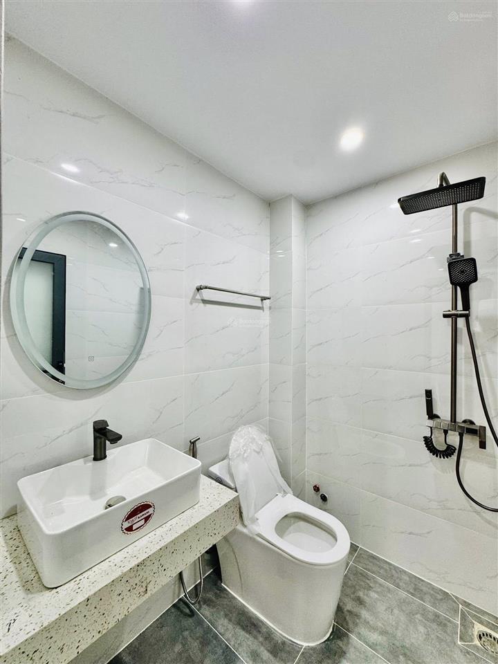 Cơ hội đầu tư nhà ngộp, đường hòa hưng, p12, q10, dt 80m2, giá 3tỷ900tr, cho thuê 28tr, sổ riêng