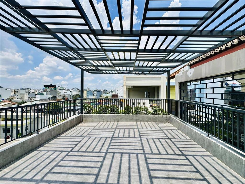 Cơ hội đầu tư nhà ngộp, đường hòa hưng, p12, q10, dt 80m2, giá 3tỷ900tr, cho thuê 28tr, sổ riêng