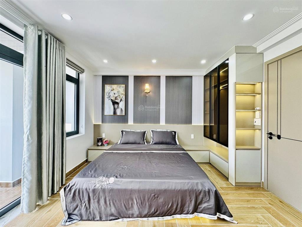 Cơ hội đầu tư nhà ngộp, đường hòa hưng, p12, q10, dt 80m2, giá 3tỷ900tr, cho thuê 28tr, sổ riêng
