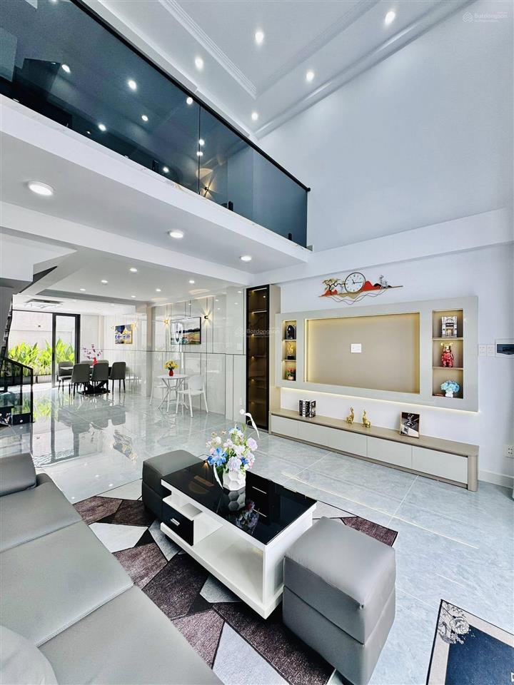 Cơ hội đầu tư nhà ngộp, đường hòa hưng, p12, q10, dt 80m2, giá 3tỷ900tr, cho thuê 28tr, sổ riêng