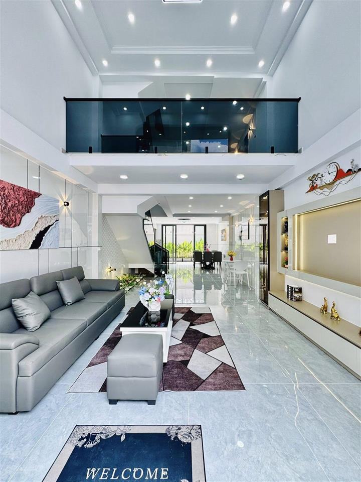 Cơ hội đầu tư nhà ngộp, đường hòa hưng, p12, q10, dt 80m2, giá 3tỷ900tr, cho thuê 28tr, sổ riêng