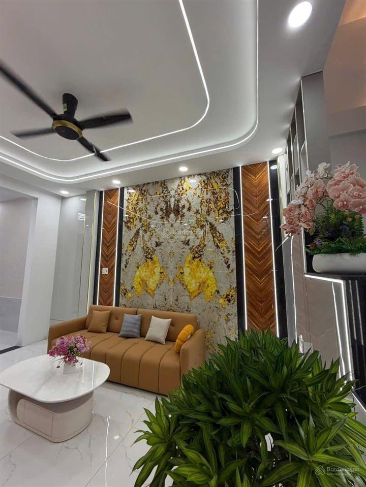 Bán nhà để xoay vốn, đường sư vạn hạnh, p9, quận 10, dt 60m2, giá 3tỷ320tr,cho thuê 25tr, sổ riêng