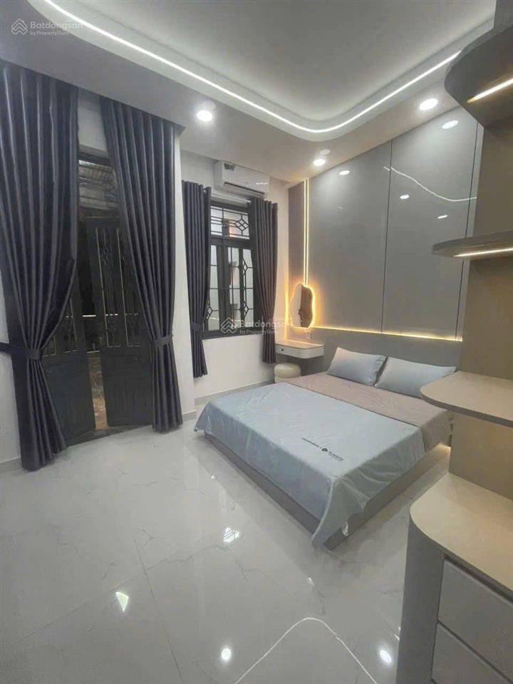 Bán nhà để xoay vốn, đường sư vạn hạnh, p9, quận 10, dt 60m2, giá 3tỷ320tr,cho thuê 25tr, sổ riêng